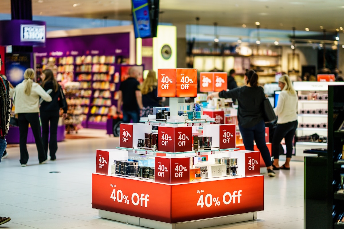 point of purchase displays promotion showcase